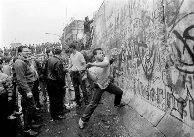 Ноябрь 1989 года. "Падение" Берлинской стены. 