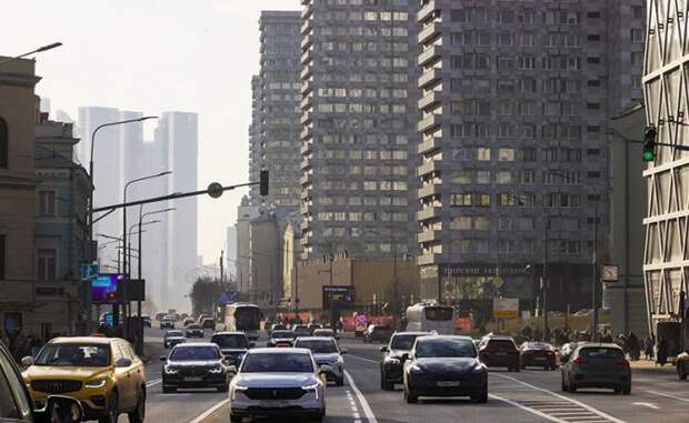 Мертвому припарки: МАЭ из-за нехватки топлива рекомендовало водителям снизить скорость на 10 км/час