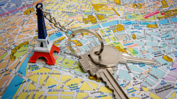 Парадокс парижских квартир: душ в девять квадратных метров, туалета — нет