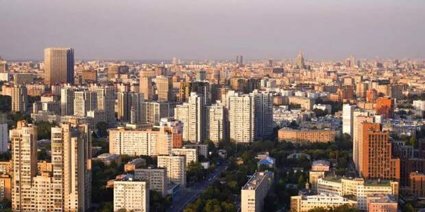 Магазину «Улыбка радуги» на юге Москвы грозит закрытие за нарушение антиковидных мер. Фото: Е.Самарин, mos.ru