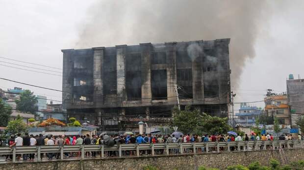 В массовых беспорядках в Непале погибли 72 человека
