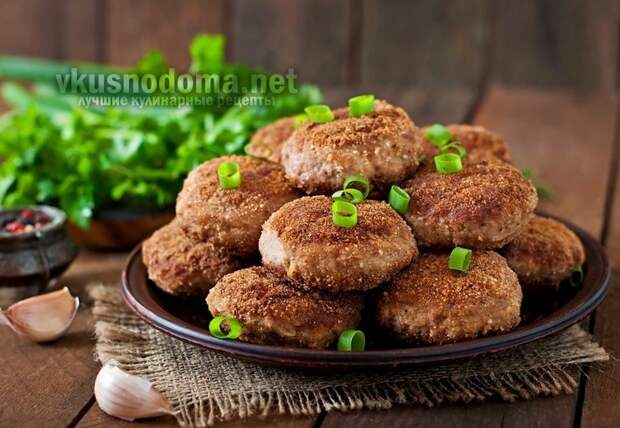 Любимые мясные котлетки с картофелем