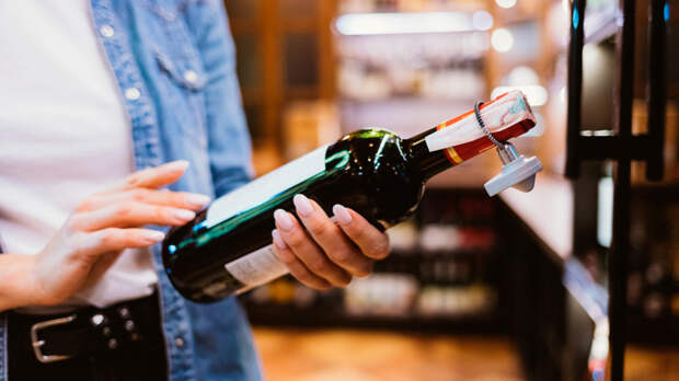 Розничные продажи водки в России сократились в январе-мае почти на 6%