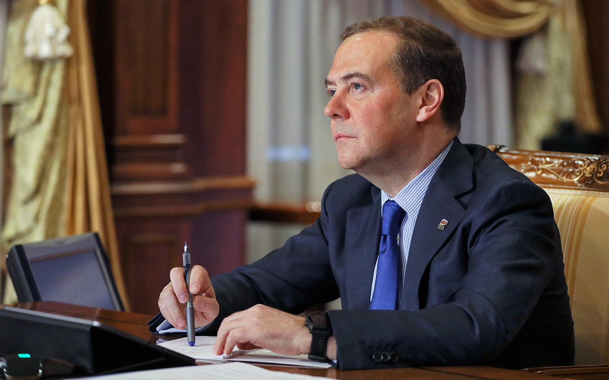 Дмитрий Медведев