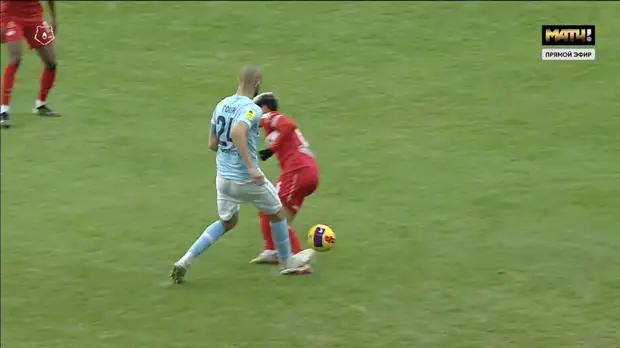 Судья Иванов о стыке Айртона и Гоцука: «Игрок очевидно идет на мяч и просто приземляется на ногу»