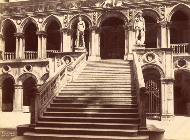 Лестница Гигантов во Дворце Дожей. 1875
