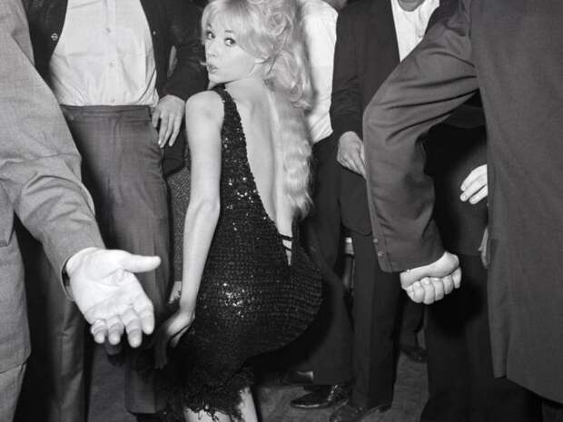 Vikki Dougan - актриса и модель 1950-х годов. | Фото: allday.com.
