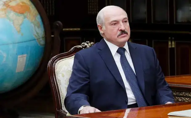 Лукашенко подверг жесткой критике политику многовекторности