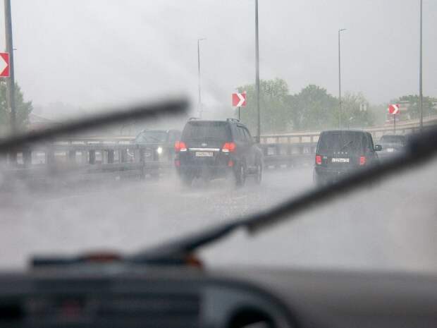 Грабят авто: тюменские подростки оказывают поддержку опасному тренду из TikTok