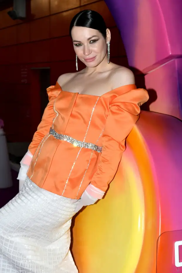 Иду Галич заметили в объятиях популярного блогера