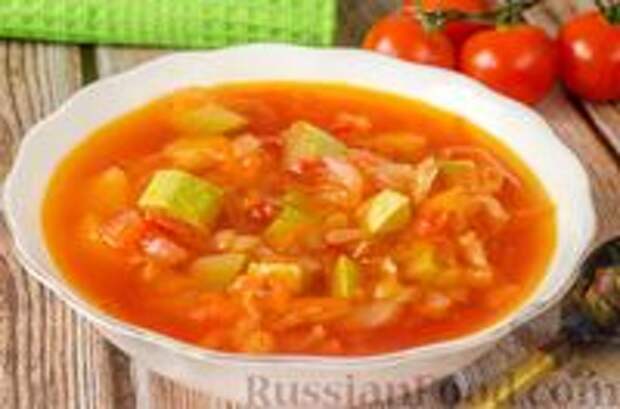 Фото к рецепту: Красный борщ с кабачками