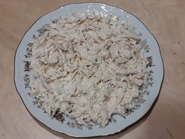 Выкладываем курицу