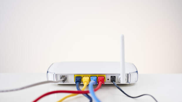 Техэксперт Нежин: не стоит хранить металлические предметы рядом с роутером