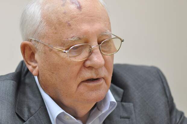 Михаил Горбачев заявил о начале новой холодной войны