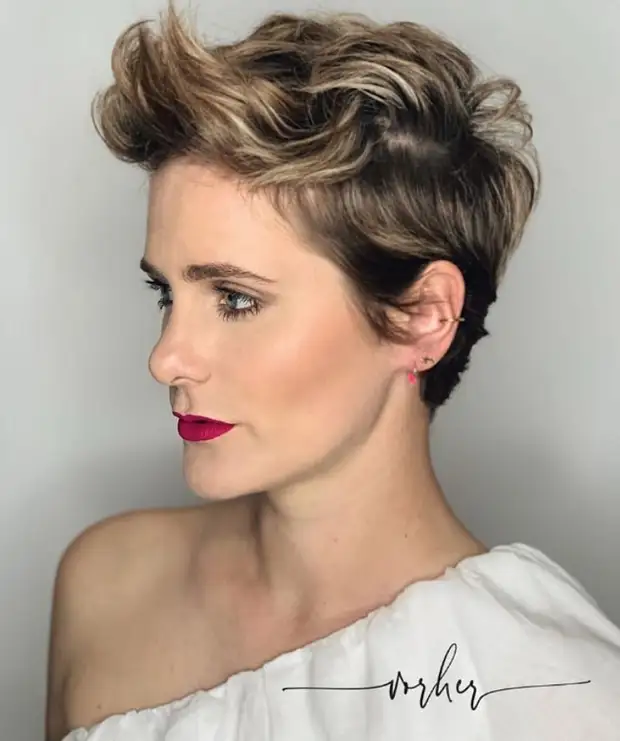 Стрижки средних лет: 15 идей, которые освежат и омолодят ваш образ