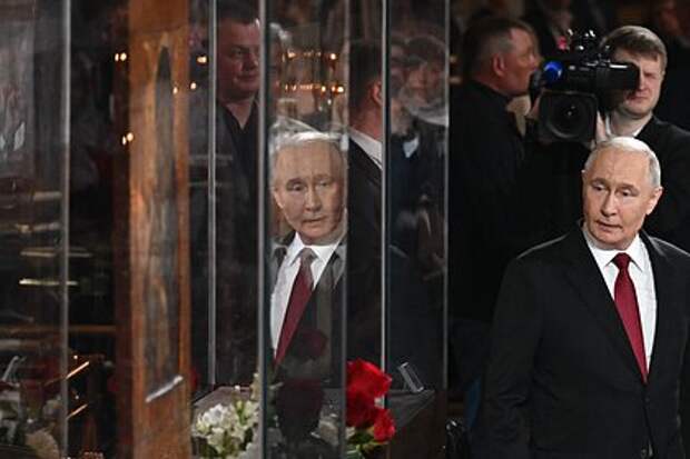 Путин поздравил россиян с Пасхой