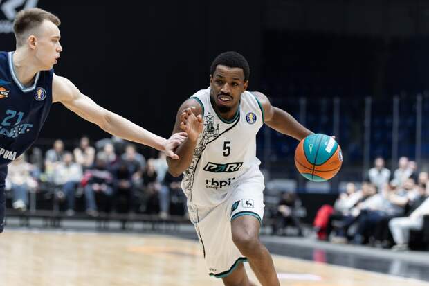 Баскетболисты «Пари НН» одержали сенсационную победу в Санкт-Петербурге