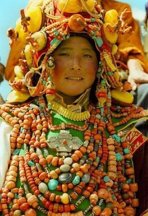 Тибет, украшения, бусины Дзи