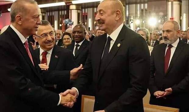 Главу Армении Пашиняна демонстративно унизили в Турции