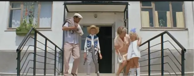 Как сложилась жизнь маленькой девочки из фильма «Бриллиантовая рука» и почему она наложила на себя руки