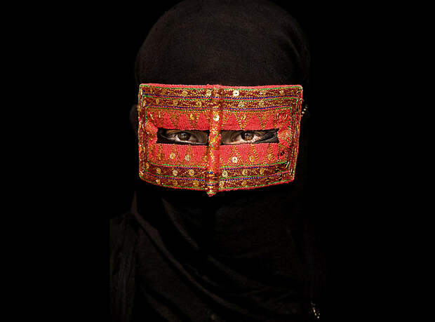 Фотография: Традиционные маски у иранских женщин №4 - BigPicture.ru