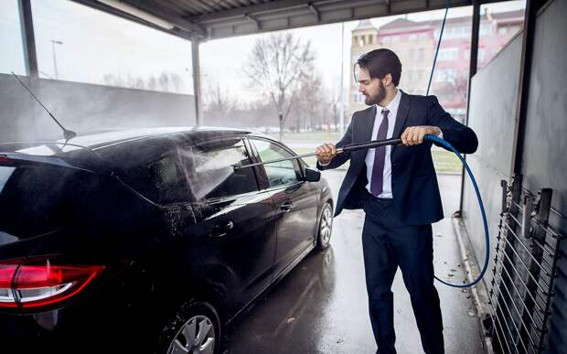 Почему частая мойка машины вредна? Ответ эксперта