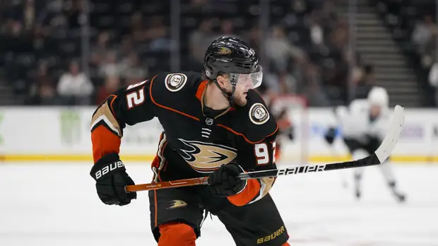 СМИ: «Анахайм» выставил Волкова на драфт отказов НХЛ