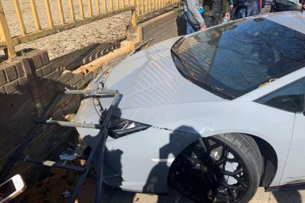 Владелец Lamborghini Performante хотел разогнаться в городе