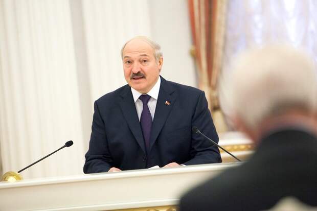 Лукашенко: Тихановская забыла, что я её спас и дал денег на жизнь Лукашенко: Тихановская забыла, что я её спас и дал денег на жизнь