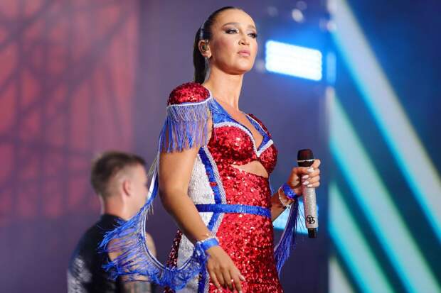 Бузова раскритиковала жалующихся на снегопад москвичей