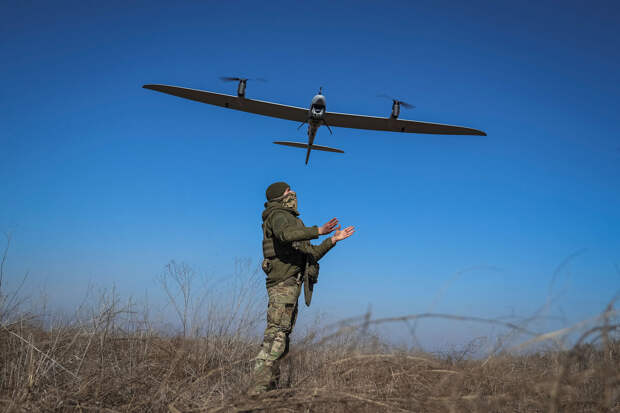 МО РФ: силы ПВО сбили украинский беспилотник в небе над Крымом