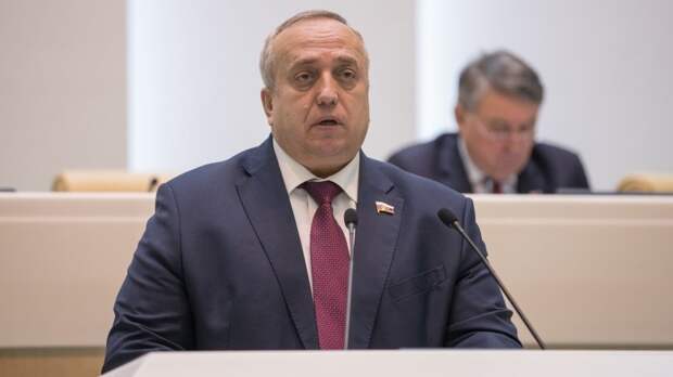 Клинцевич призвал ЕС услышать слова Ле Пен о последствиях санкций против России Клинцевич призвал ЕС услышать слова Ле Пен о последствиях санкций против России
