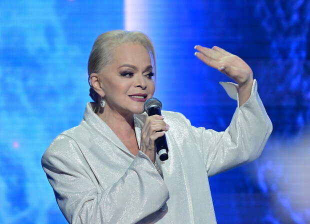 Полина Лурье перешла к радикальным мерам в споре с Ларисой Долиной