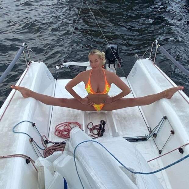 Анастасия Волочкова отдохнула на яхте
