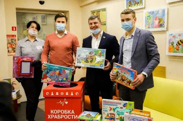 +500 к храбрости: Волонтеры Северного округа собрали игрушки для детей с ОВЗ