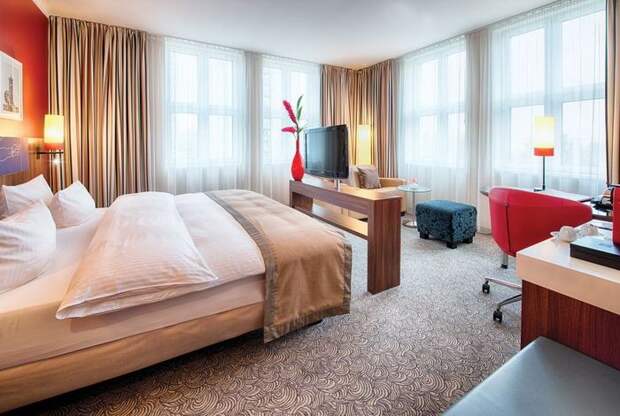 Комната 4-звездочного "Leonardo Royal Hotel Berlin Alexanderplatz"