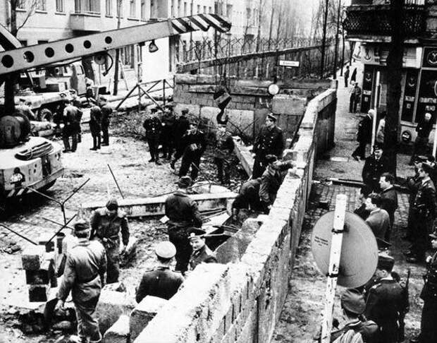 Ещё 25 редких фотоснимков, на которых буквально замерла история