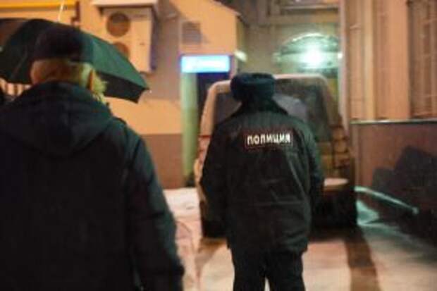 Задержаный на Патриарших прудах не выполнил законных требований полиции
