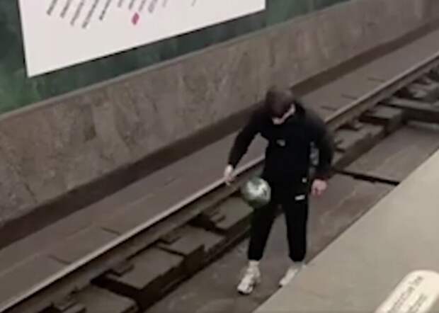 «Чеканщик» на путях в питерском метро: «В пабликах пишут, что я второй Дзюба, такой же дурак»