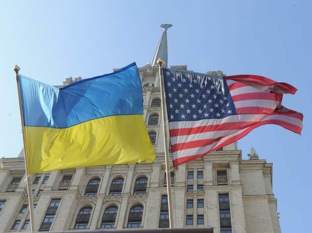 Европейцы в Сети осудили отправку урановых снарядов США на Украину
