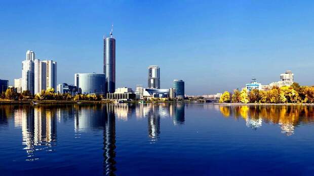 На Среднем Урале коэффициент распространения коронавируса превысил норму