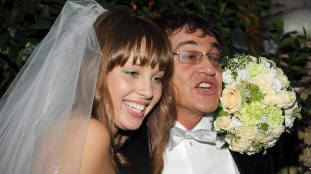 Полина Диброва заявила, что никогда не претендовала на финансы бывшего мужа: «Не умею просить деньги у мужчины»