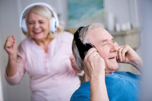 Прослушивание любимой музыки усиливает связи в системе вознаграждения мозга