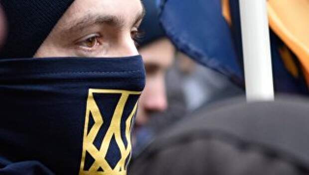 Представители националистических организаций во время митинга в центре Киева. Архивное фото