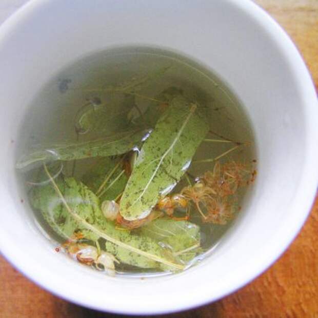 Чай из липы и мелиссы и листа смородины - рецепт с фото