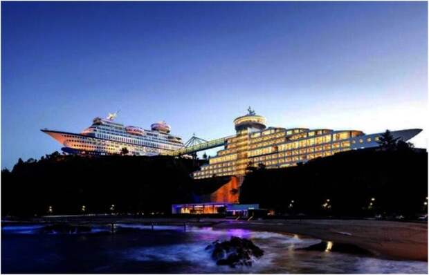 Корабль, который застрял в южнокорейских горах и, кажется, не планирует возвращаться