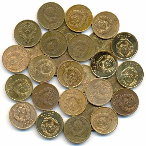 Самые мелкие монеты, номиналом 1, 2 и 3 копейки, не подлежали обмену, что, если верить многочисленным городским легендам, позволило знающим людям хорошо навариться. 