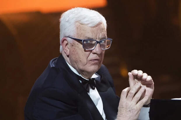 Путин поздравил композитора Паулса с 90-летием