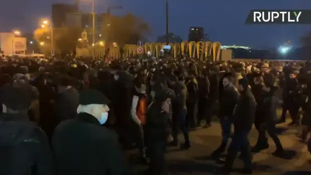 В Ереване протестующие потребовали отставки Пашиняна
