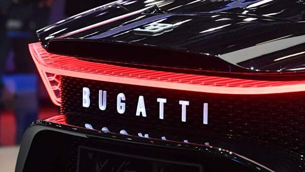 Гиперкар Bugatti La Voiture Noire на Международном Женевском автосалоне 2019